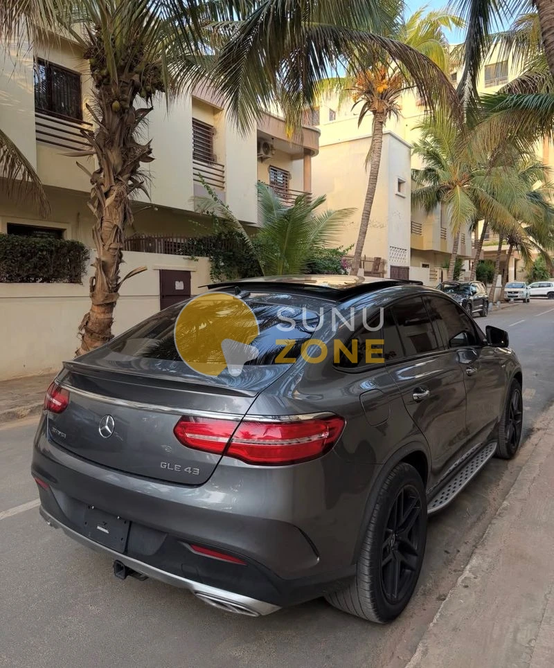 Mercedes BENZ GLE43 AMG 2018 — photo 3