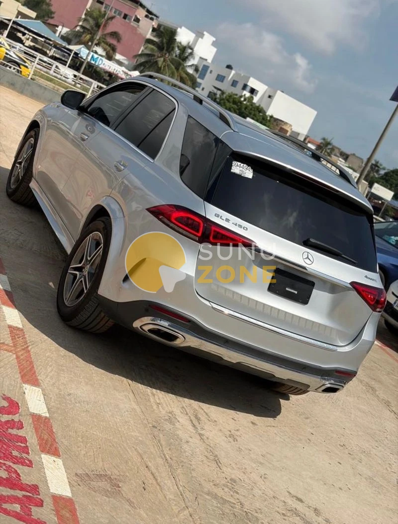 Mercedes BENZ GLE 450 4MATIC 2021 — photo 2